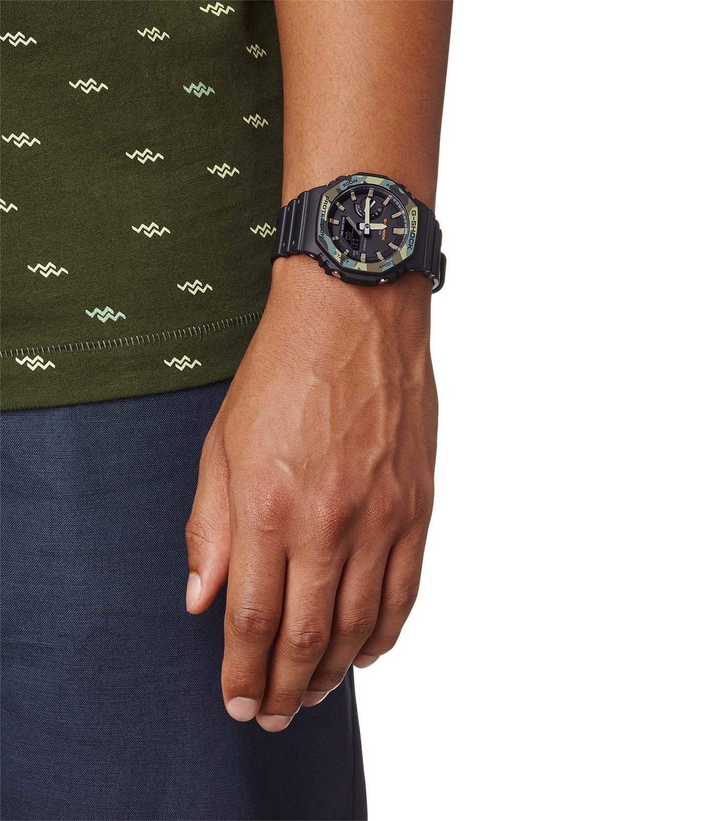 G-SHOCK SERIE GA-2100 militare